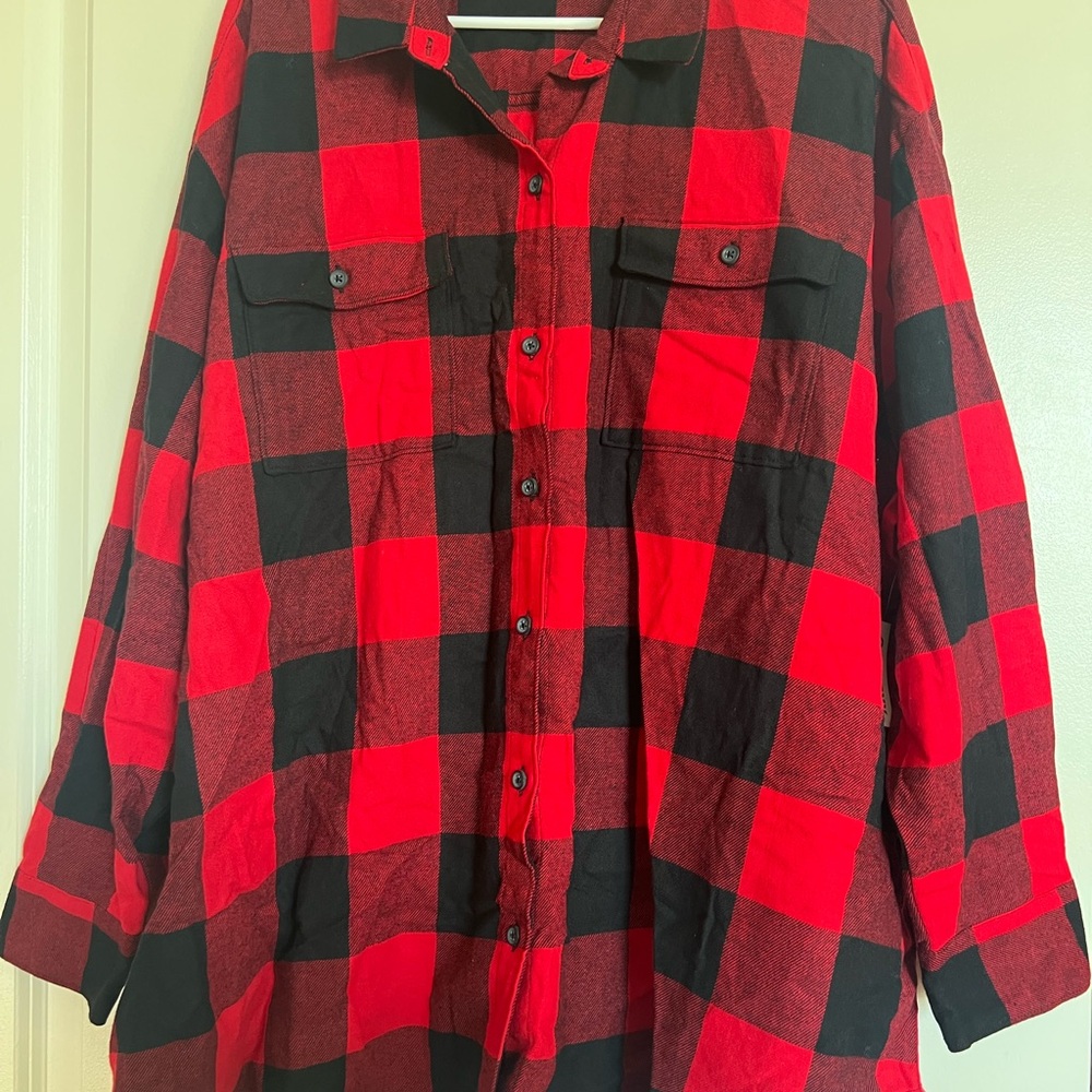 Old Navy size 2X Red and Black Checkered Women’s Shirt